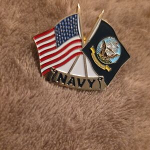 💥FALL SALE💥VINTAGE  Navy Flag Pin with American Flag